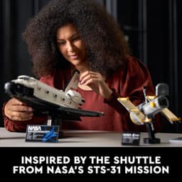 LEGO® NASA Space Shuttle Discovery 10283