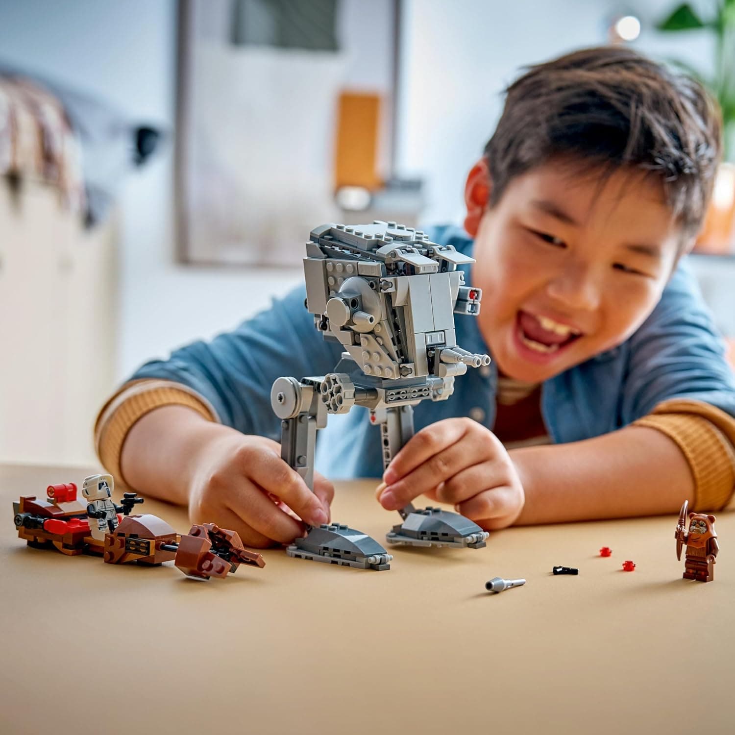 LEGO® Star Wars™ SMART Play™: AT-ST™ Attack on Endor 75424