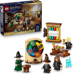 LEGO® Harry Potter™ Hogwarts™ Castle: Sorting Hat™ Ceremony 76460
