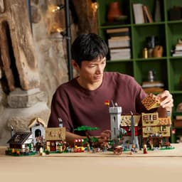 LEGO® Icons Medieval Town Square 10332