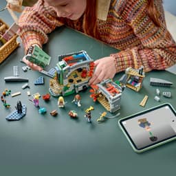 LEGO® Harry Potter™ Luna Lovegood’s House 76467
