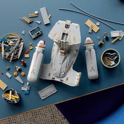 LEGO® Icons Star Trek: U.S.S. Enterprise NCC-1701-D™ 10356