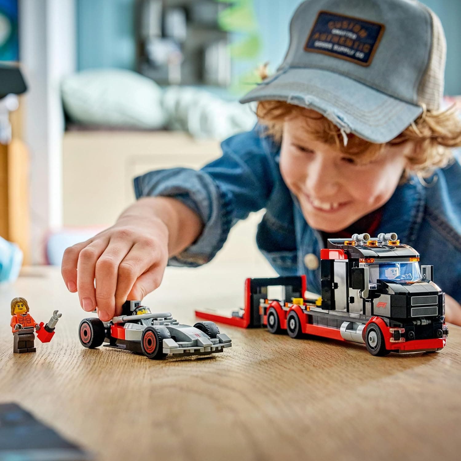 LEGO® City F1® Display Truck with Audi F1® Race Car 60493